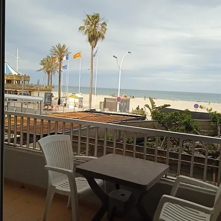Cosy, Direct Plage, Parking Gratuit Et Vue Mer ! カネ